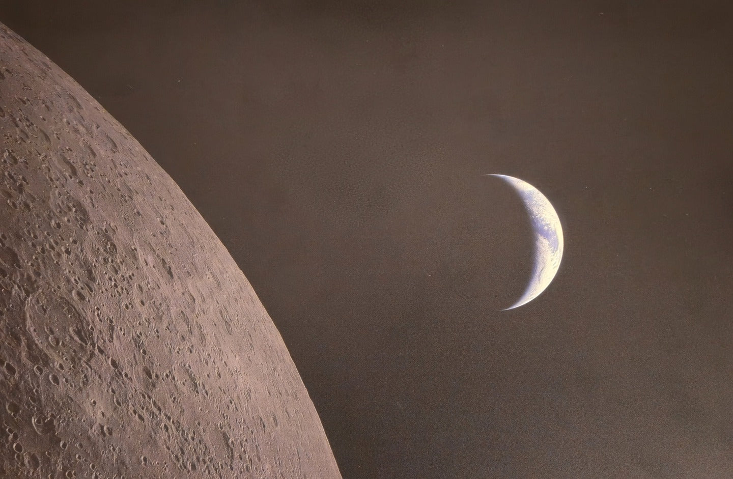 Crescent Earth Lunar Collection Van Glo