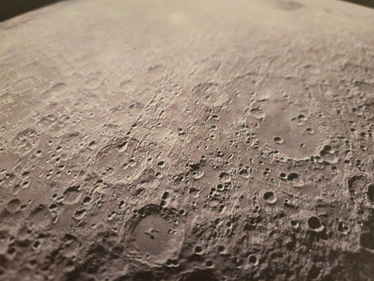 Earthset closeup Lunar Collection Van Glo